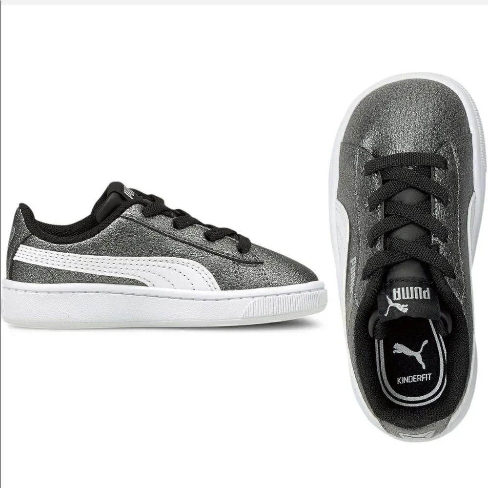 Puma Boys Vikky V2 leather sneaker size 7 and 9 in grey, NIB